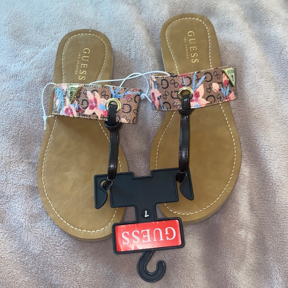 Guess thong sandals size 7 new with tags - Picture 1 of 3